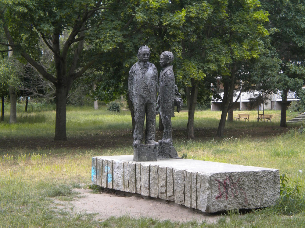 Denkmal fuerAlbert Einstein